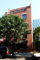 313 W 53rd St in New York, NY - Building Photo