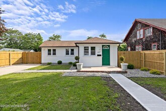 607 Warren Ave in Spring Lake, NJ - Building Photo - Building Photo