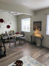 520 Bellwood Rd in Newport News, VA - Building Photo - Building Photo