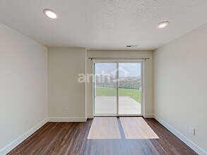 1279 N Wagon Wy in Spanish Fork, UT - Foto de edificio - Building Photo