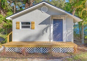 1606 E Osborne Ave in Tampa, FL - Building Photo