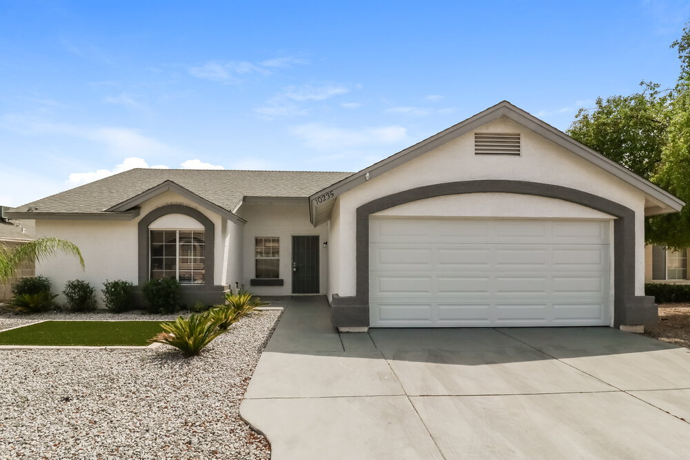 10235 W Medlock Dr in Glendale, AZ - Building Photo