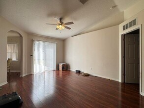 252 Fountain Lake Blvd in Daytona Beach, FL - Building Photo - Building Photo