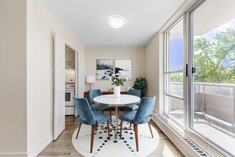 2740 Jane Street in Toronto, ON - Building Photo - Building Photo