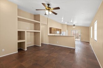 2825 Shayla Bay Ave in North Las Vegas, NV - Building Photo - Building Photo