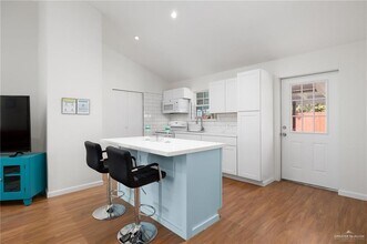 11 Barnes St in Mission, TX - Building Photo - Building Photo