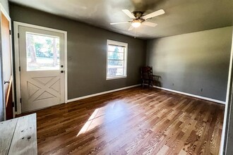 534 Cline St in Huntsville, TX - Building Photo - Building Photo