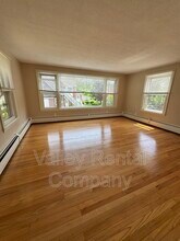 70 Lyman St in South Hadley, MA - Building Photo - Building Photo