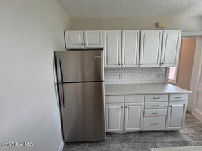 2940 Oleander Dr in Wilmington, NC - Building Photo - Building Photo