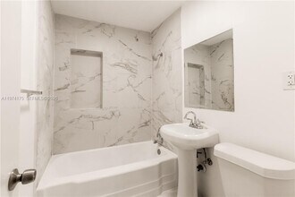 2514 Sherman St in Hollywood, FL - Building Photo - Building Photo