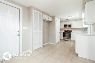 3205 Moog Rd in Holiday, FL - Building Photo - Building Photo