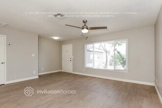 11012 N 47th Ave in Glendale, AZ - Foto de edificio - Building Photo