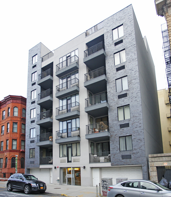 387 Franklin Avenue