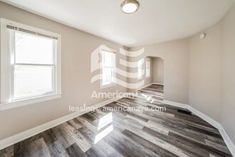 709 W Broad St in Rochester, NY - Foto de edificio - Building Photo