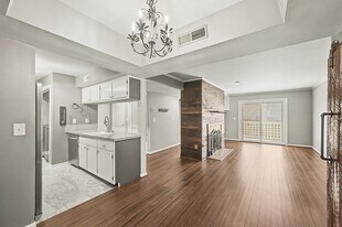265 Hillsboro Pl in Nashville, TN - Building Photo