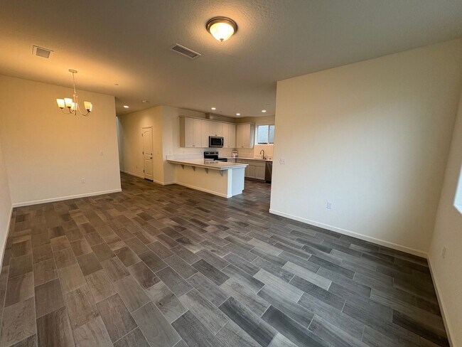 30554 Delancy Rd in Visalia, CA - Building Photo - Building Photo