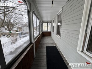 4 Franklin St, Unit 1 in Natick, MA - Foto de edificio - Building Photo