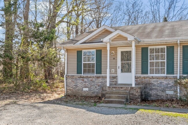 1539 Hugh Hunter Rd in Oak Grove, KY - Building Photo - Building Photo