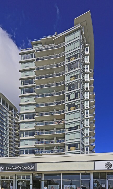 Miramar Village B in White Rock, BC - Building Photo