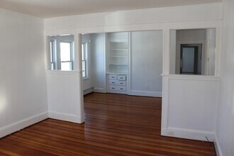 18 Sherwood Rd in Weymouth, MA - Building Photo - Building Photo