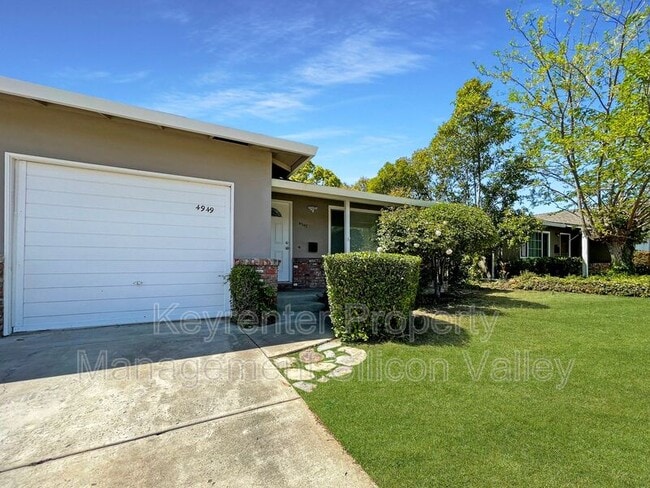 property at 4949 Union Ave