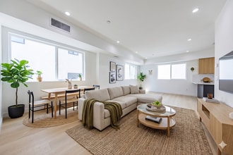 2847 S Victoria Ave in Los Angeles, CA - Building Photo - Building Photo