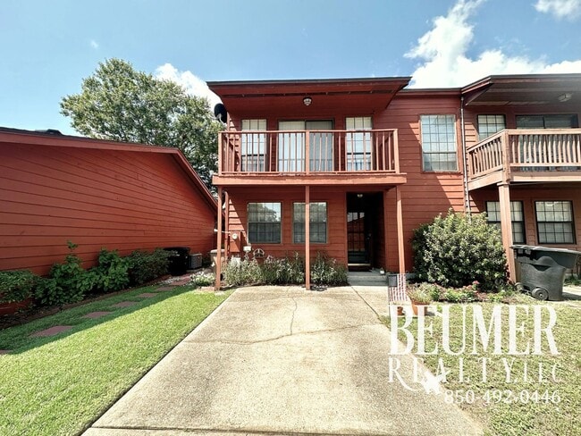 property at 2361 Sugartree Ct