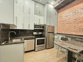1028 Commonwealth Ave, Unit 1 in Boston, MA - Building Photo - Building Photo
