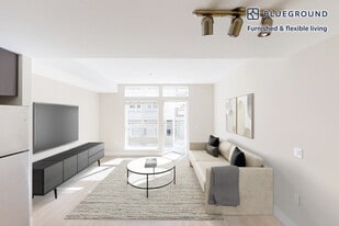 899 Morrison Park Dr in San Jose, CA - Building Photo