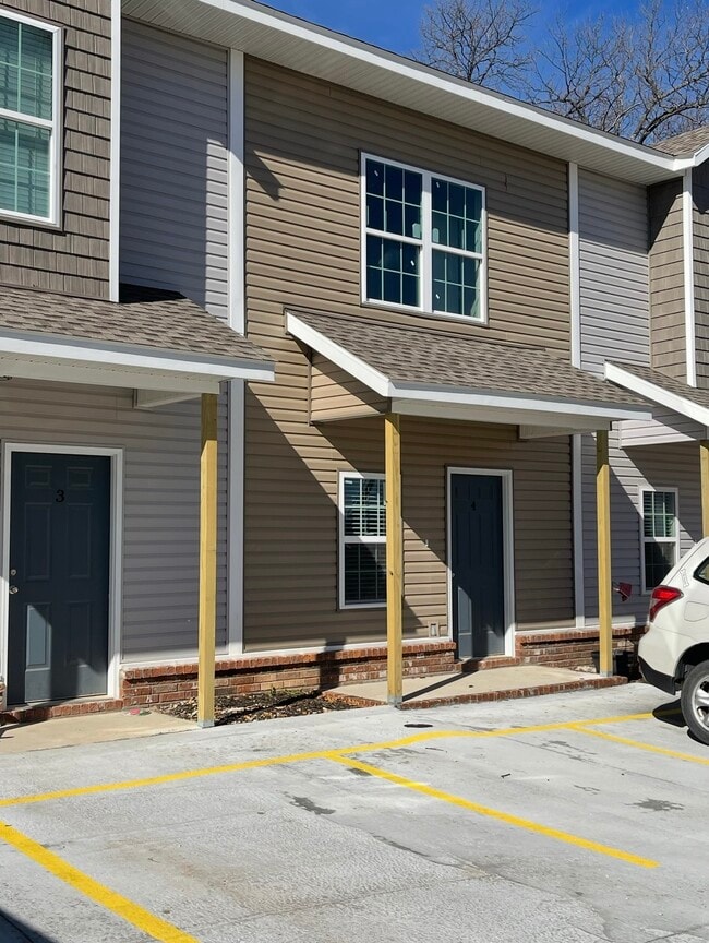 property at 955 Stills Rd