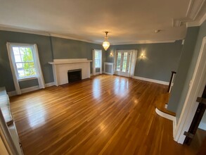 2975 Claremont Rd in Shaker Heights, OH - Building Photo - Building Photo