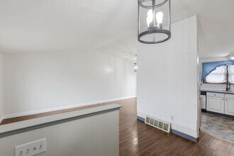 2543 Stonington Ave in Grove City, OH - Building Photo - Building Photo