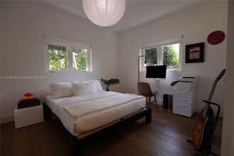 12020 NE 5th Ave in Biscayne Park, FL - Building Photo - Building Photo