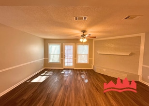 5555 Blossom Ln in Memphis, TN - Building Photo - Building Photo