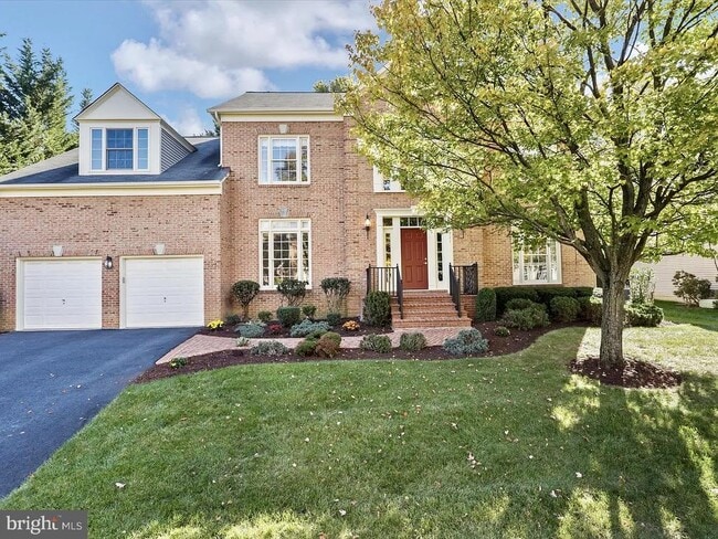 property at 1911 Kentsdale Ln