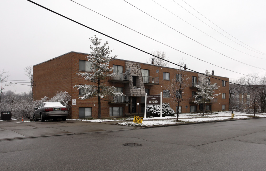 Westmont Apartments in Cincinnati, OH - Building Photo