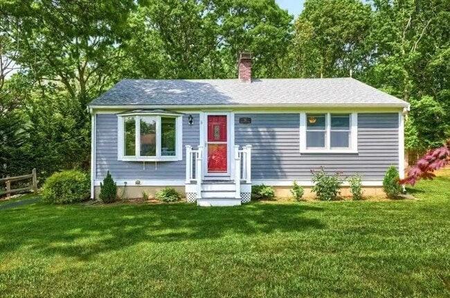 property at 34 Deer Hollow Rd