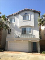 503 S Maria Ave in Redondo Beach, CA - Building Photo