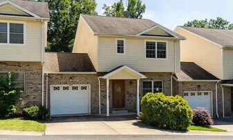 304 Villa View Dr in Morgantown, WV - Building Photo