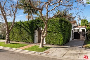 105 S La Jolla Ave in Los Angeles, CA - Building Photo