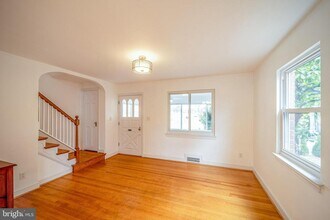 2314 Washington Blvd in Arlington, VA - Building Photo - Building Photo