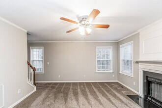 4809 Hodfield Ct, Unit 238 in Raleigh, NC - Foto de edificio - Building Photo