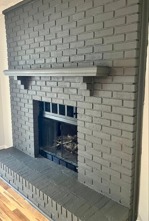 1307 Cross Creek Cir in Tallahassee, FL - Building Photo