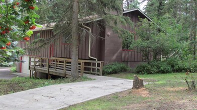 215 Emerald Dr in Whitefish, MT - Building Photo - Building Photo