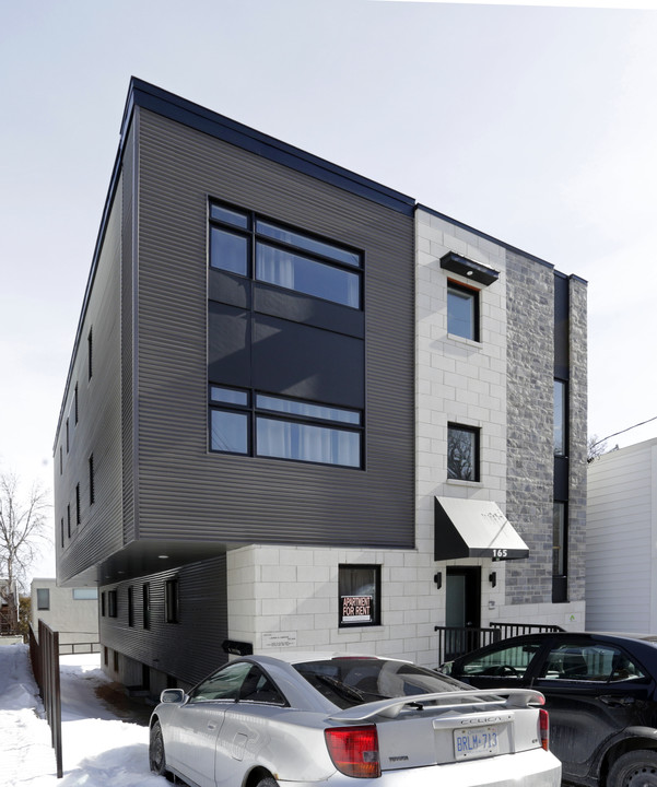 165 Henderson Ave in Ottawa, ON - Building Photo