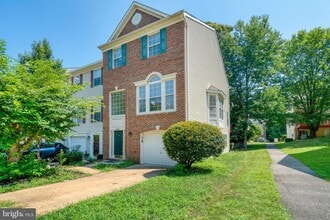 8408 Jovin Cir in Springfield, VA - Building Photo - Building Photo