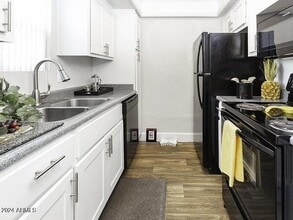 1651 S Dobson Rd, Unit 1 in Mesa, AZ - Building Photo - Building Photo