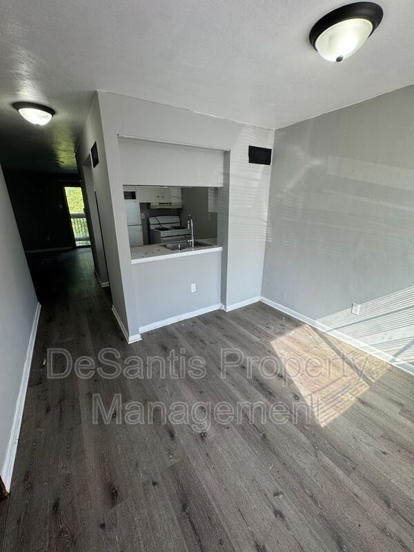 331 Dersam St in McKeesport, PA - Building Photo - Building Photo
