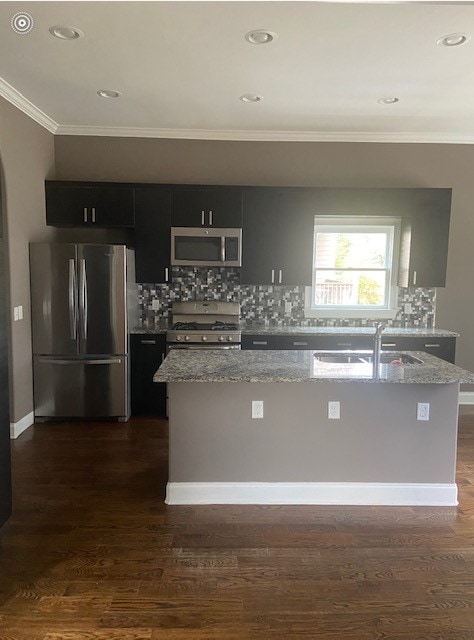property at 644 Eloise St SE