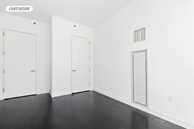 300 E 23rd St in New York, NY - Building Photo - Building Photo